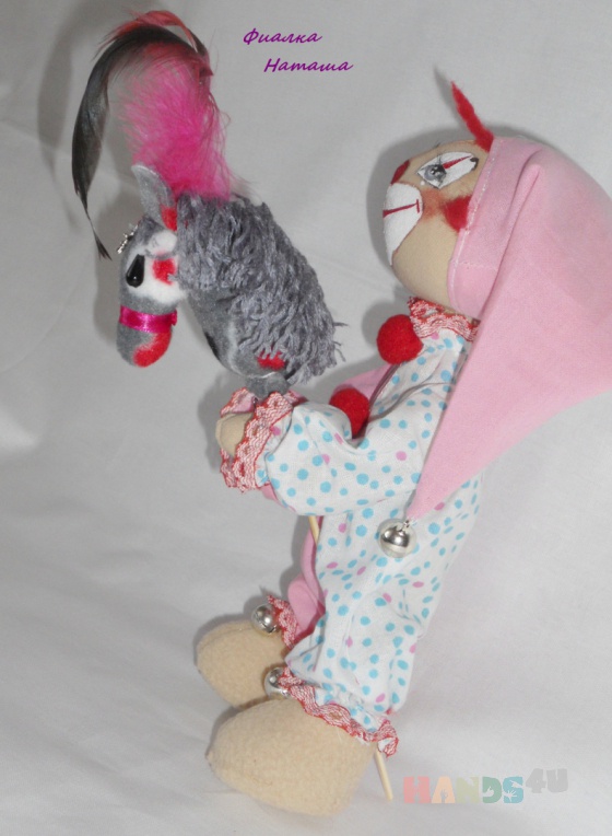 Купить клоун Егорка с лошадкой на палочке, Куклы и игрушки ручной работы. Мастер Наташа Фиалка (fialka) . 